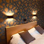 Le Fenil 3* Celles (Namur)