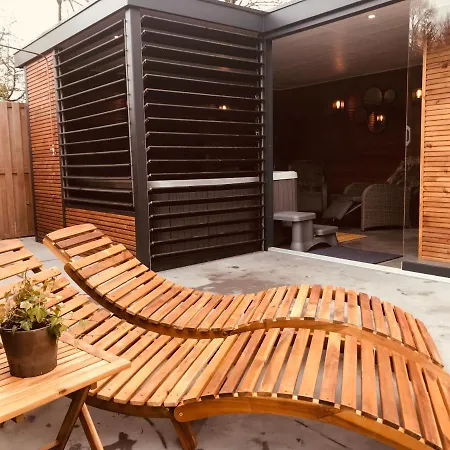 Отель Le Fenil 3*