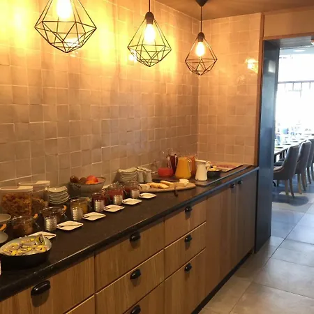 Hotel Le Fenil Celles (Namur)