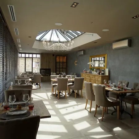 Le Fenil Hotel
