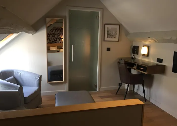 Le Fenil Отель Celles (Namur)