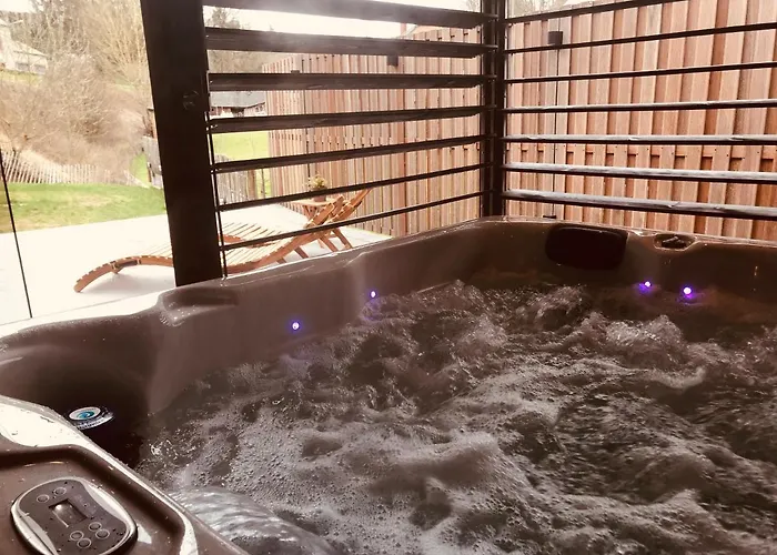 Le Fenil Отель Celles (Namur)