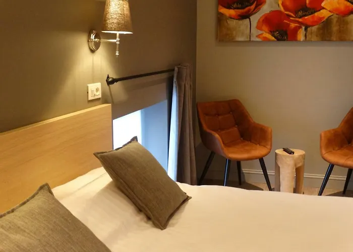 Отель Le Fenil Celles (Namur)