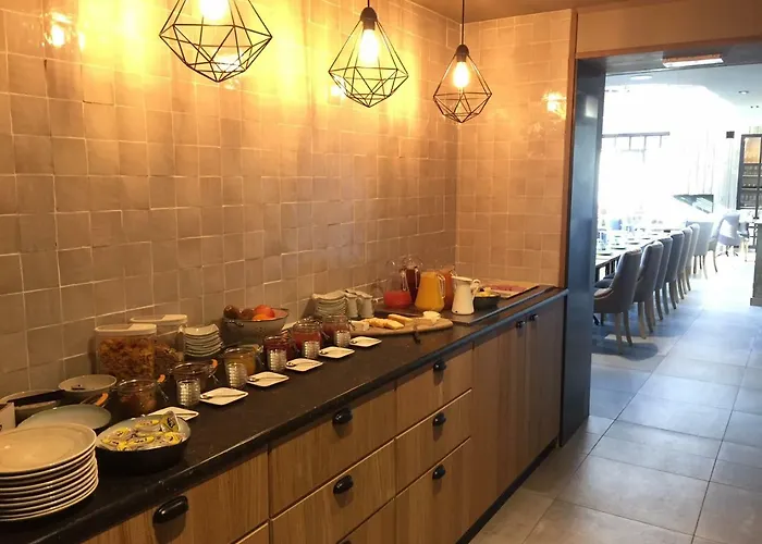 Отель Le Fenil Celles (Namur)