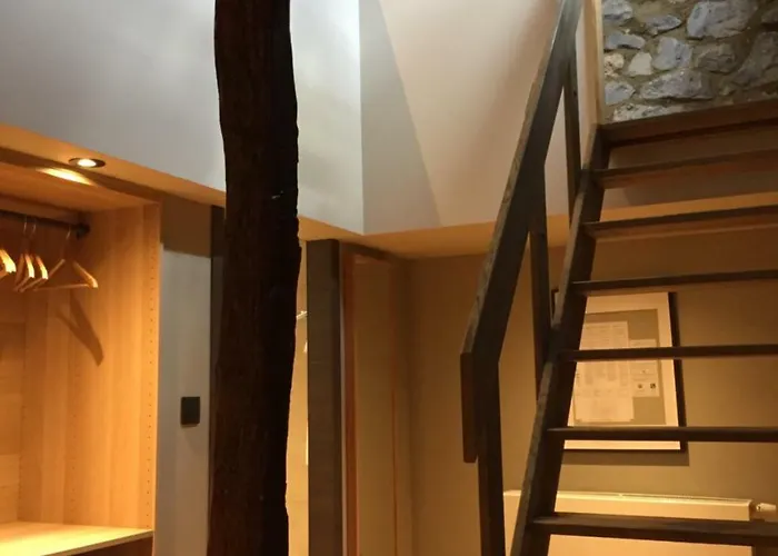 Le Fenil 3* Celles (Namur)