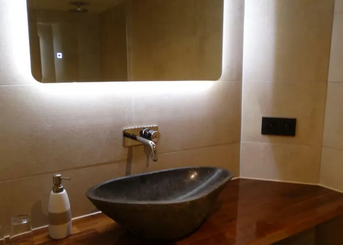 Отель Le Fenil 3*